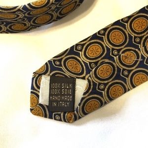 Valentino Accessories - Valentino 100% Silk Tie Made in Italy Gold Blue Valentino Accessories - Valentino 100% Silk Tie Made in Italy Gold Blue